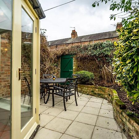 7 St John'S Crescent Villa York Exterior photo